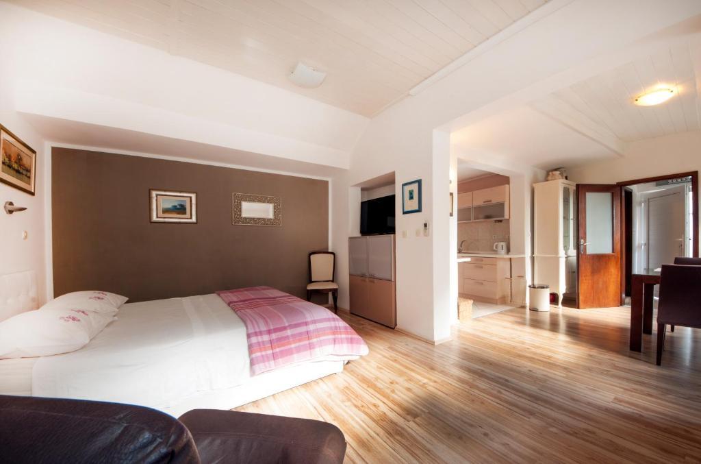 Bruno Split Centre Apartment&Room Exterior foto